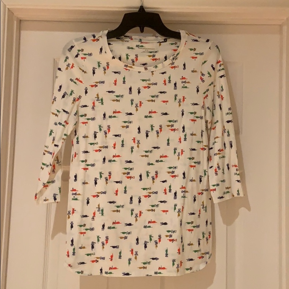 Adorable top! Size M